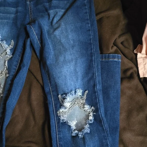 Skinny jeans with chains - Picture 3 of 10